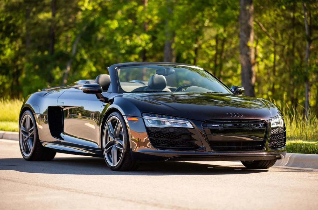 2014 Audi 42 R8 - Image 2 of 31