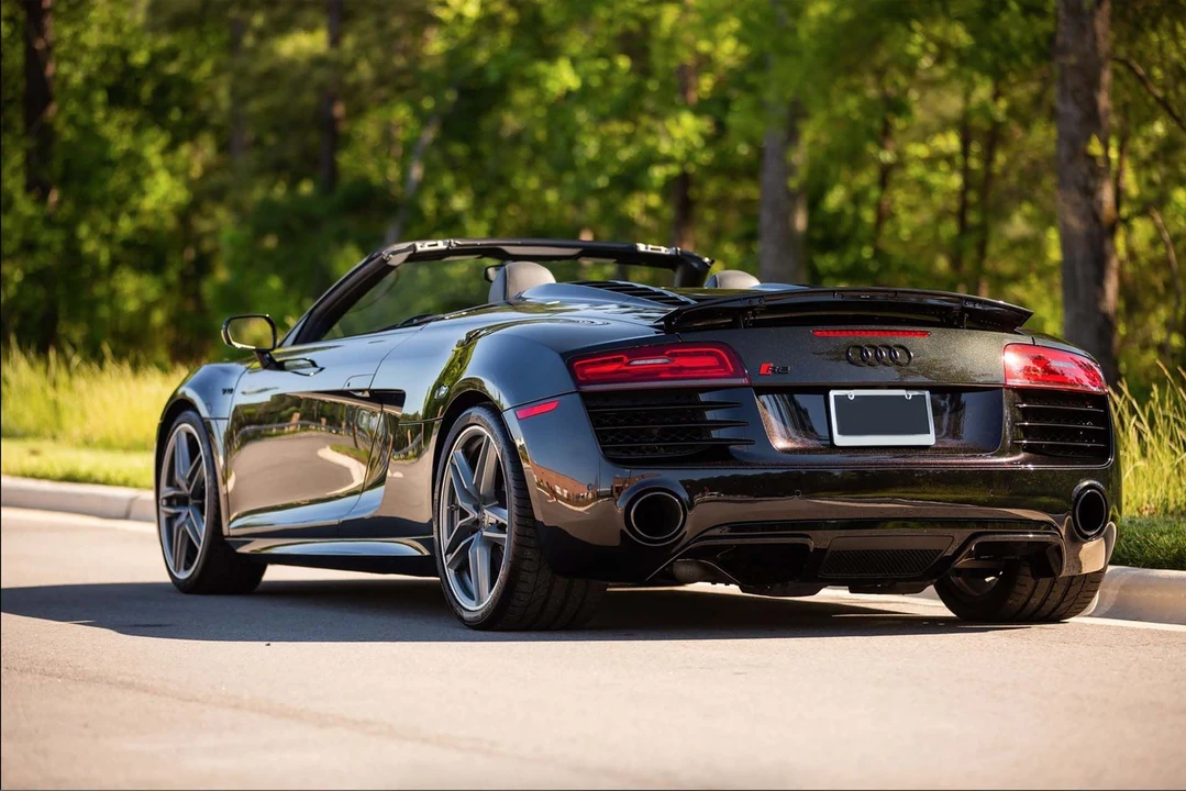 2014 Audi 42 R8 - Image 10 of 31