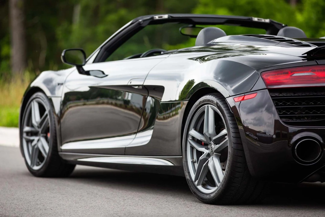 2014 Audi 42 R8 - Image 16 of 31