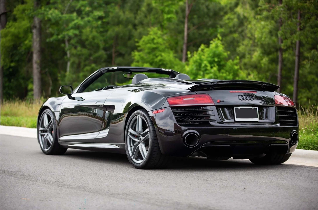2014 Audi 42 R8 - Image 9 of 31