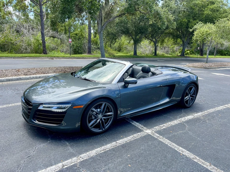 2014 Audi 42 R8 - Image 7 of 31