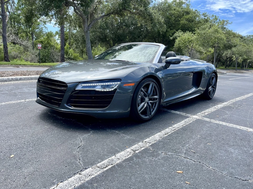 2014 Audi 42 R8 - Image 6 of 31