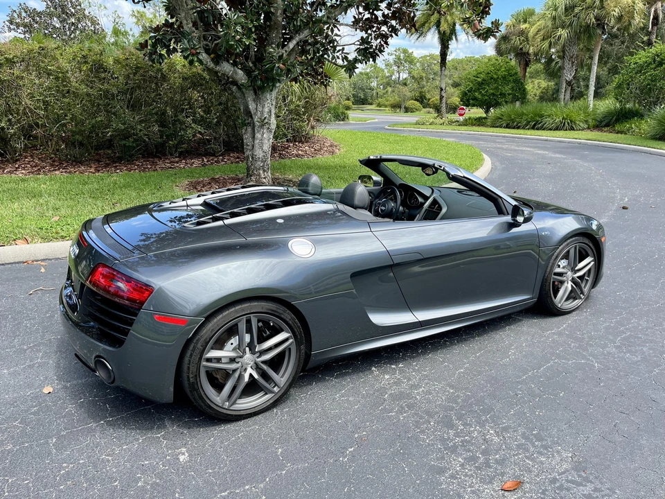 2014 Audi 42 R8 - Image 28 of 31