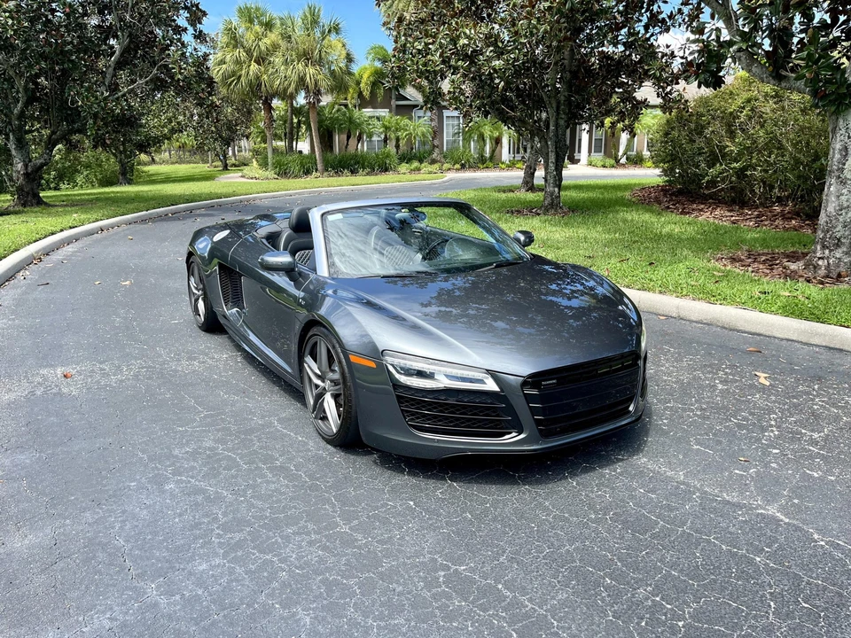 2014 Audi 42 R8 - Image 17 of 31
