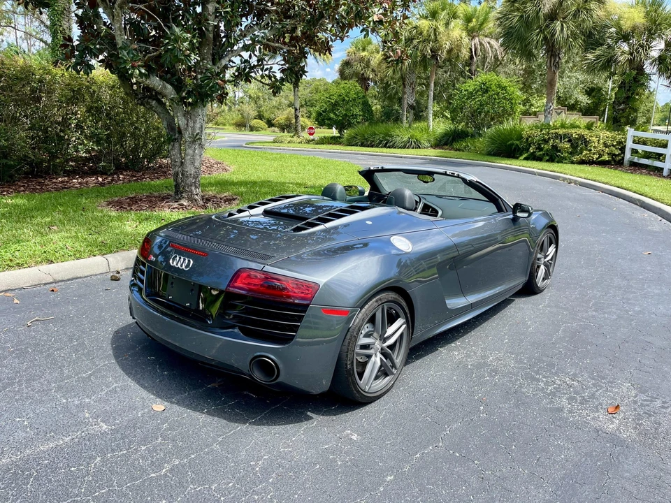 2014 Audi 42 R8 - Image 30 of 31