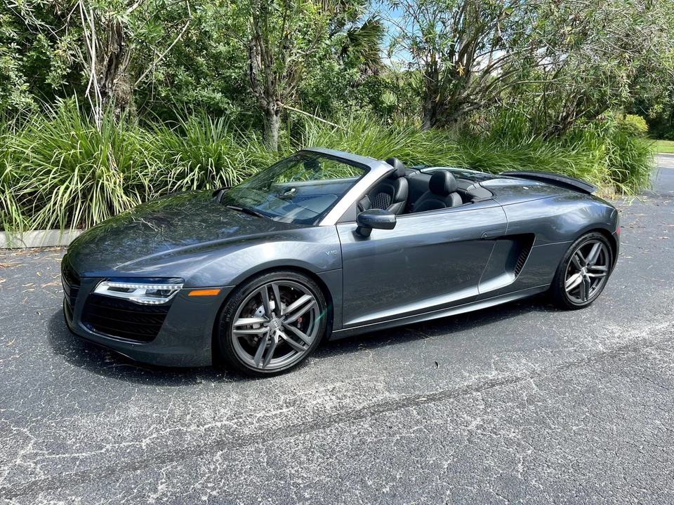 2014 Audi 42 R8 - Image 2 of 31