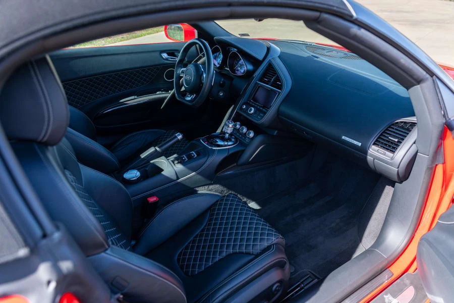 2014 Audi 42 R8 - Image 18 of 31