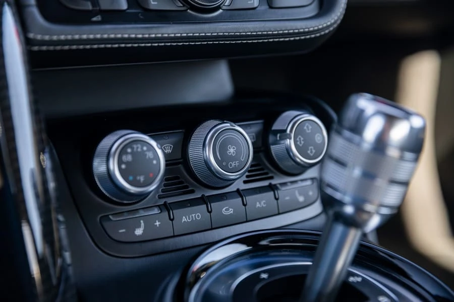 2014 Audi 42 R8 - Image 25 of 31