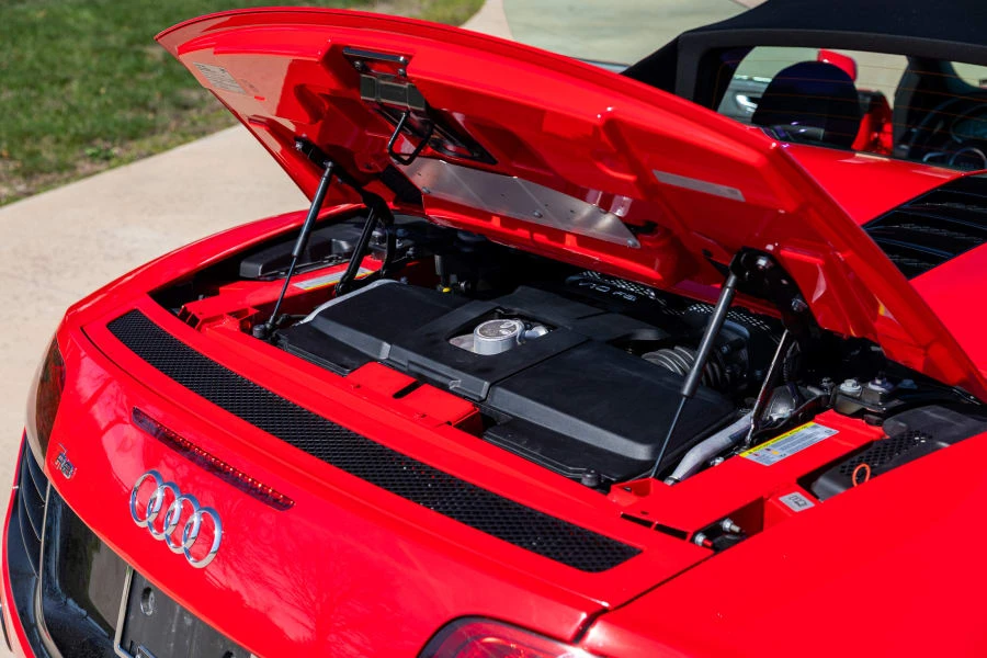 2014 Audi 42 R8 - Image 30 of 31