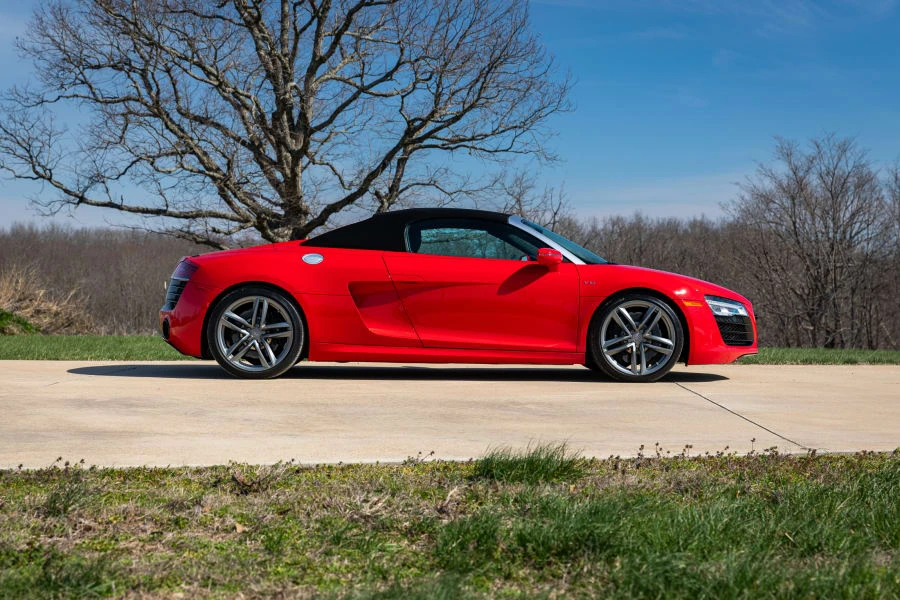 2014 Audi 42 R8 - Image 16 of 31