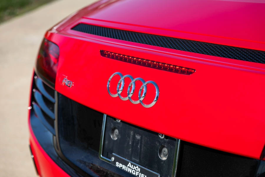 2014 Audi 42 R8 - Image 9 of 31