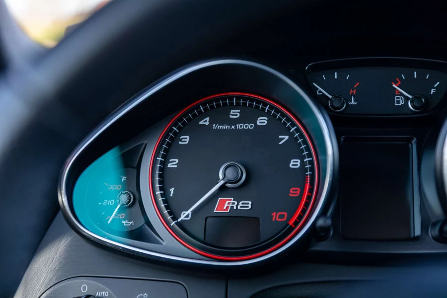 2014 Audi 42 R8 - Image 20 of 31
