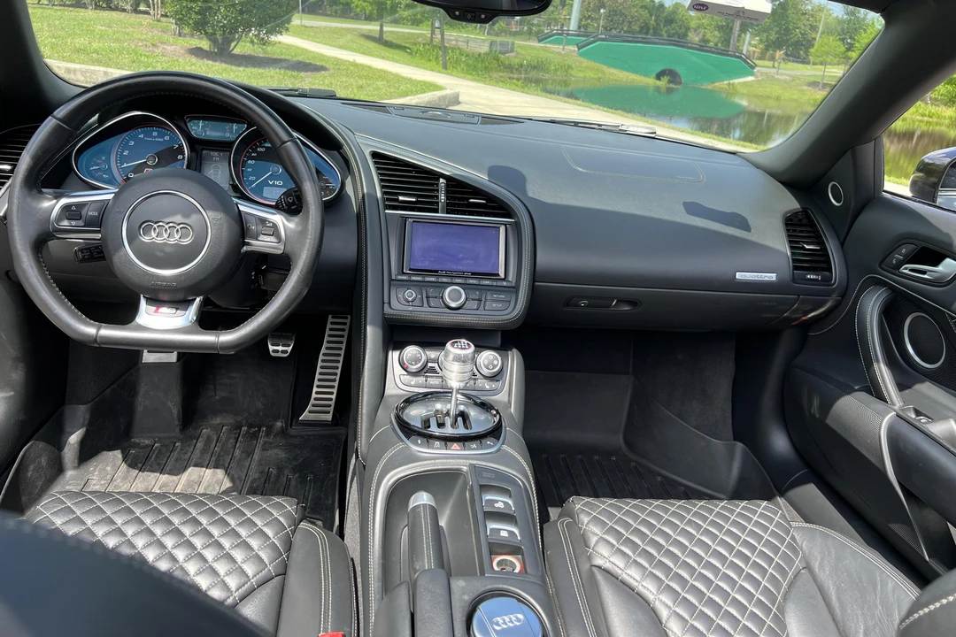 2014 Audi 42 R8 - Image 27 of 31