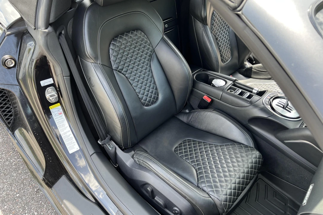 2014 Audi 42 R8 - Image 28 of 31