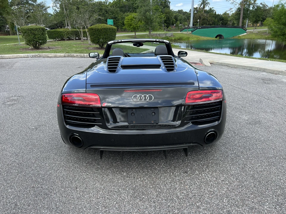 2014 Audi 42 R8 - Image 10 of 31