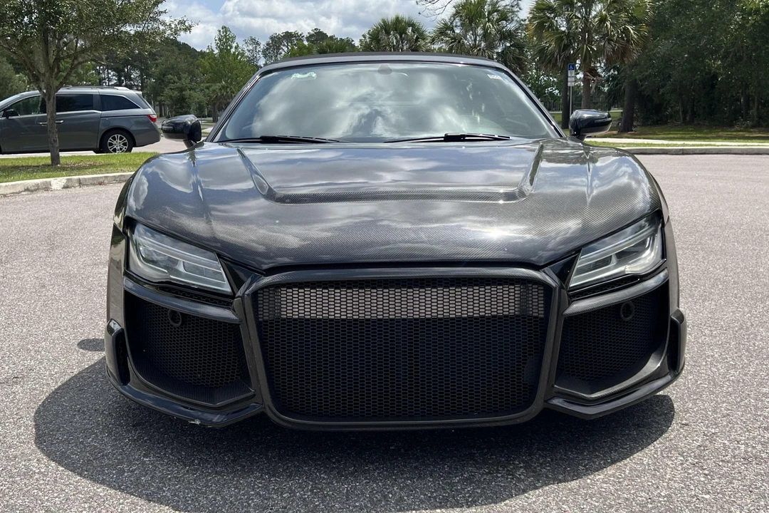 2014 Audi 42 R8 - Image 2 of 31