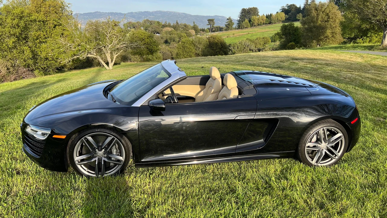 2014 Audi 42 R8 - Image 15 of 31