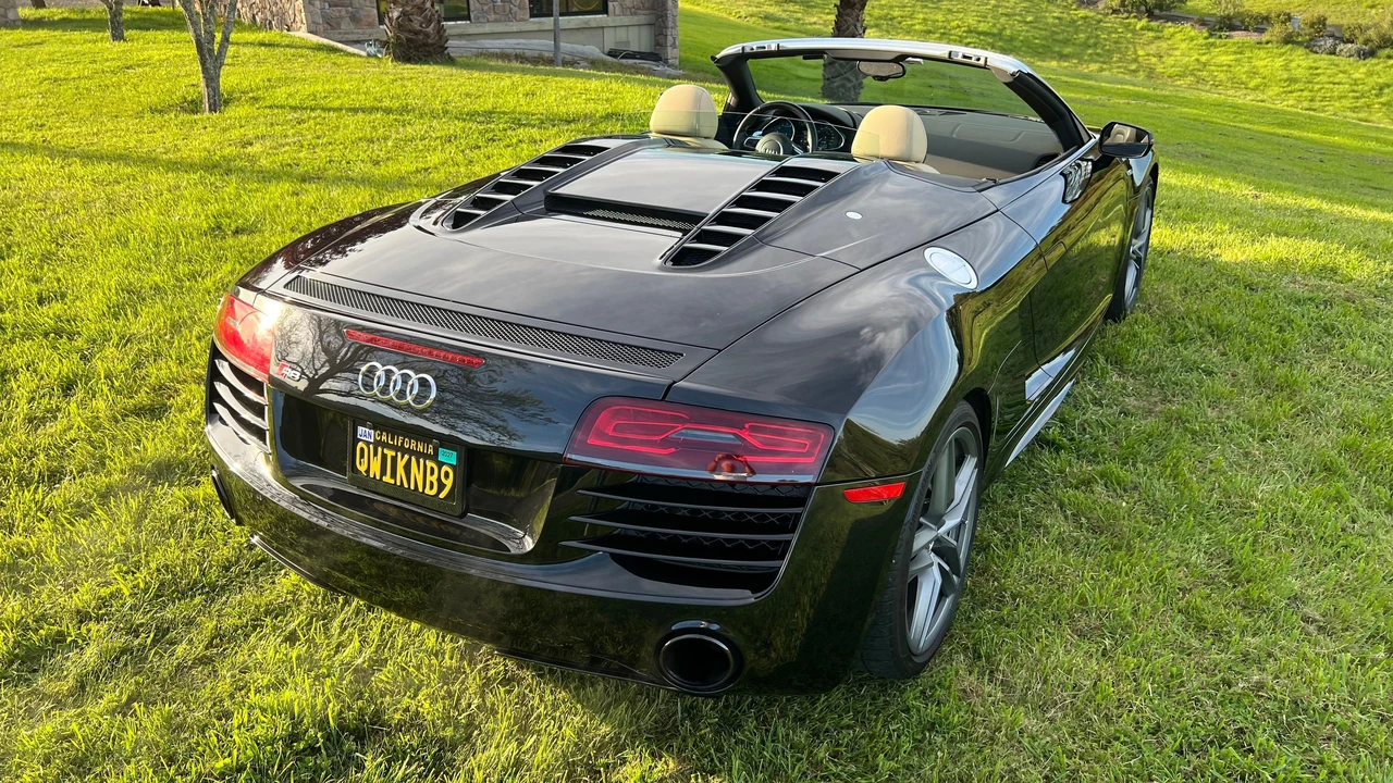 2014 Audi 42 R8 - Image 29 of 31