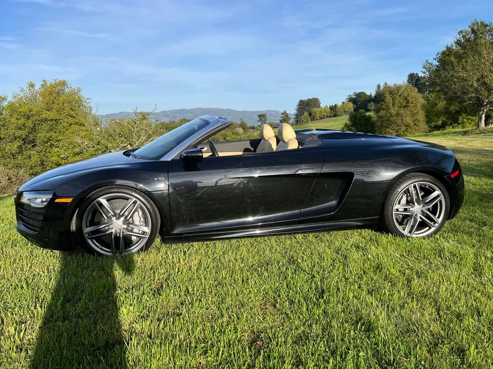 2014 Audi 42 R8 - Image 14 of 31