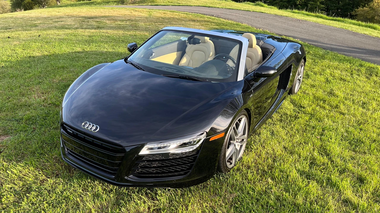2014 Audi 42 R8 - Image 10 of 31