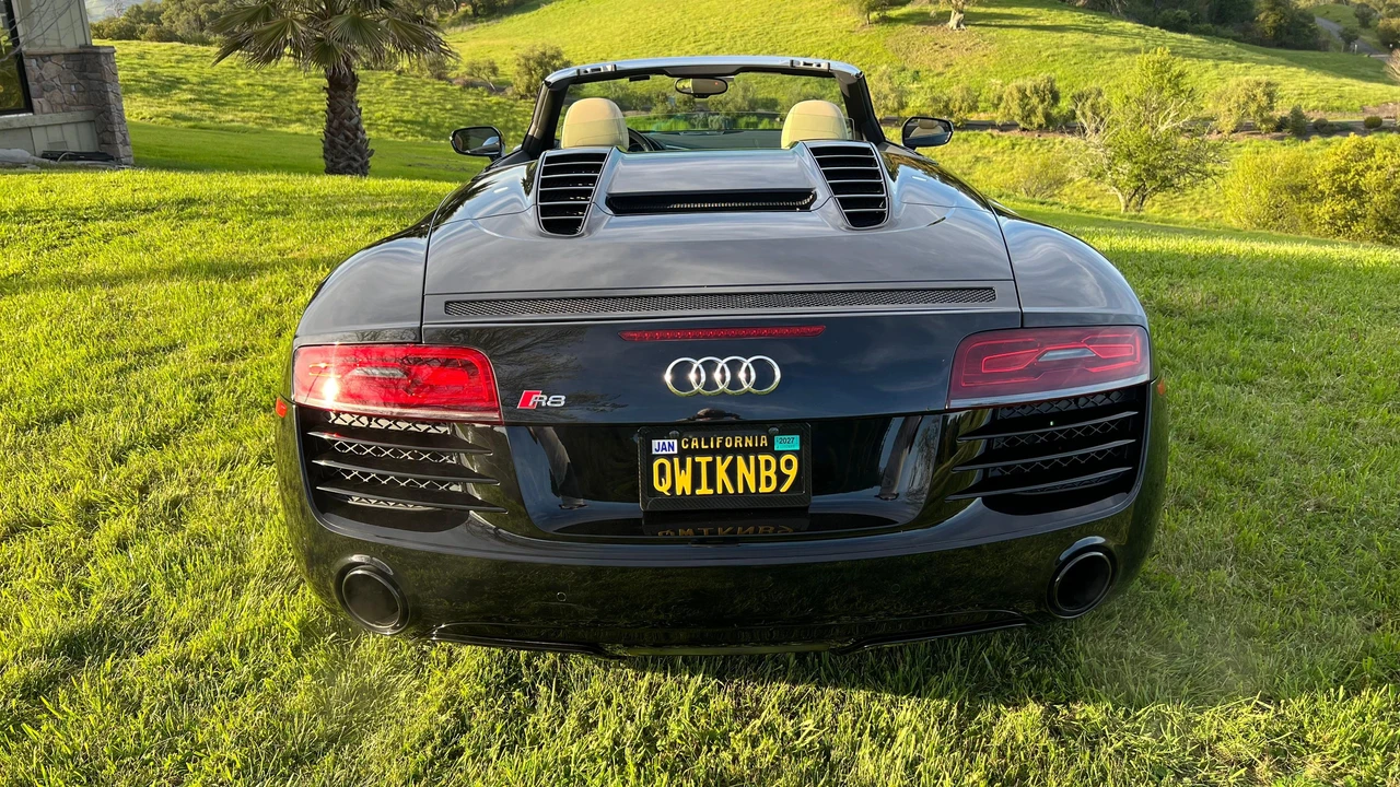 2014 Audi 42 R8 - Image 26 of 31