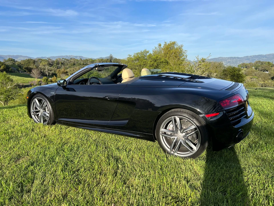 2014 Audi 42 R8 - Image 17 of 31