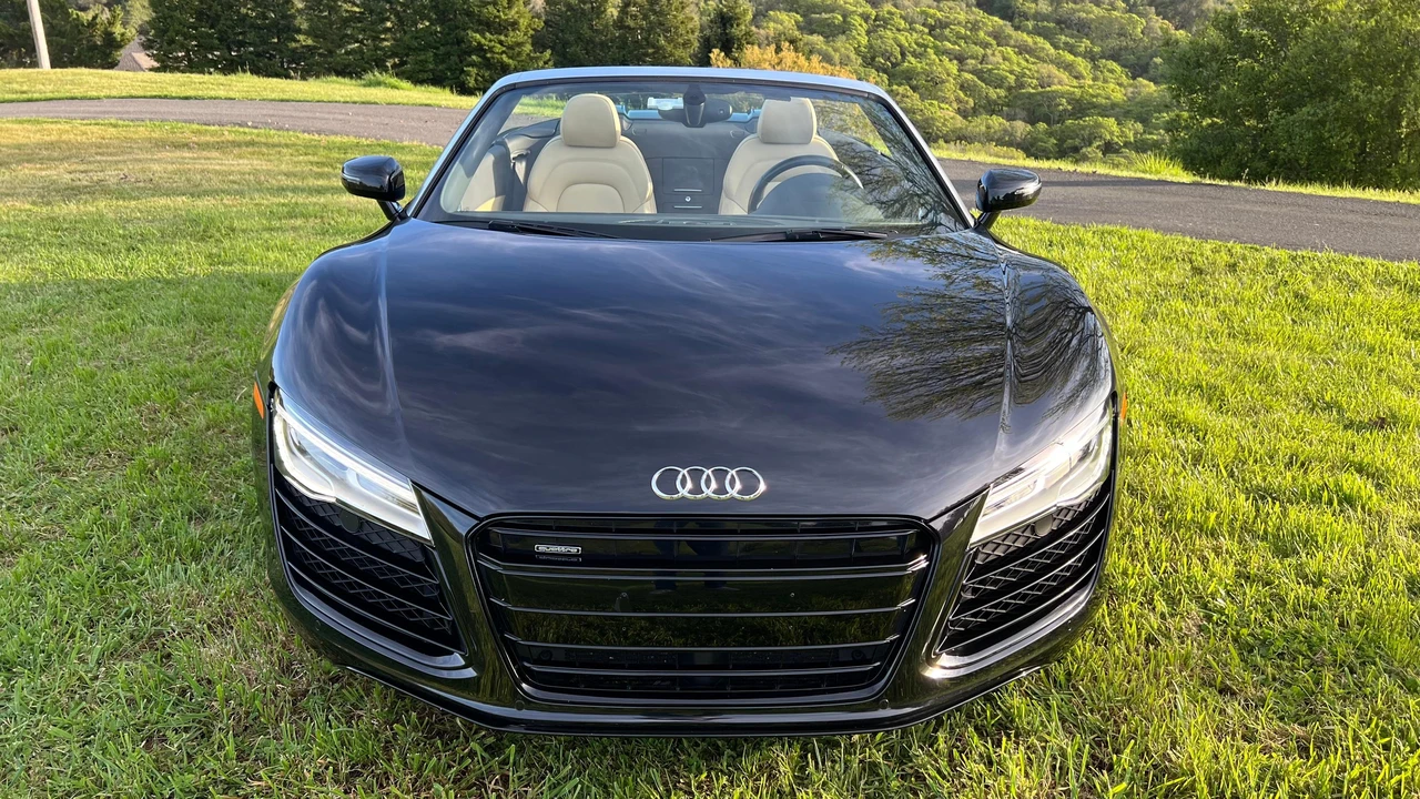 2014 Audi 42 R8 - Image 7 of 31