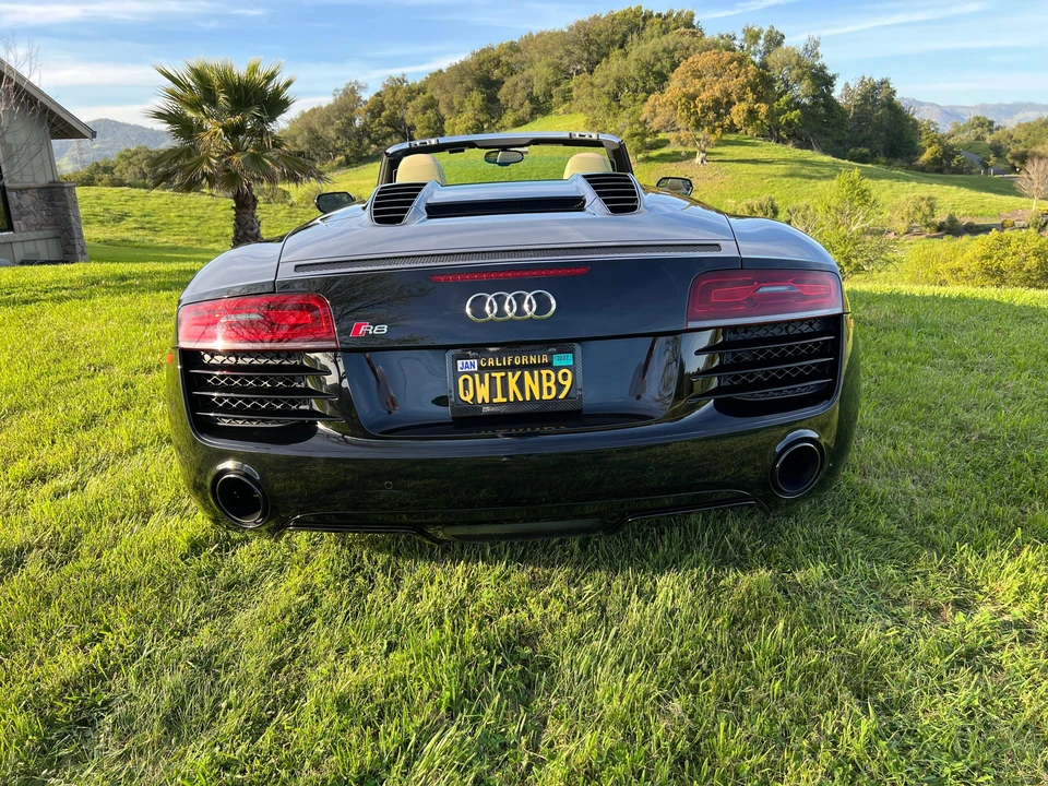 2014 Audi 42 R8 - Image 27 of 31