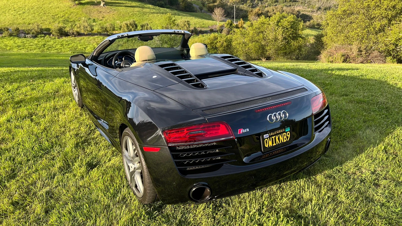 2014 Audi 42 R8 - Image 22 of 31