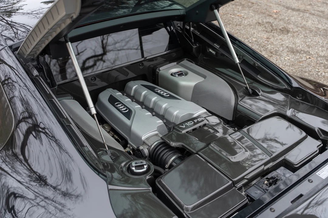 2014 Audi 42 R8 - Image 7 of 9