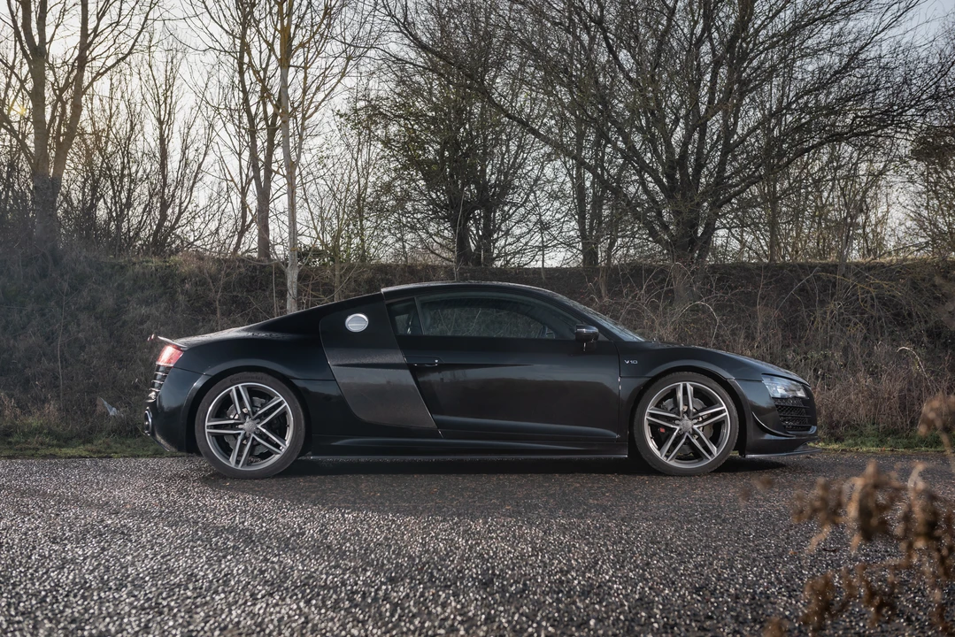 2014 Audi 42 R8 - Image 11 of 31