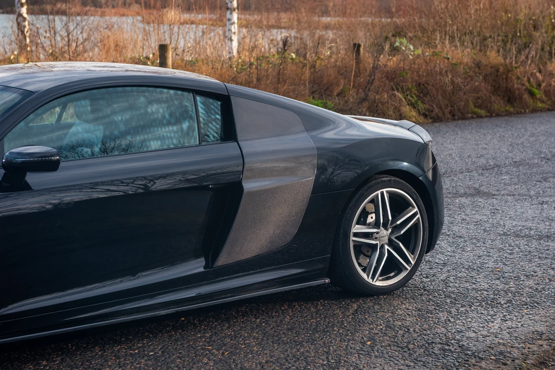 2014 Audi 42 R8 - Image 25 of 31