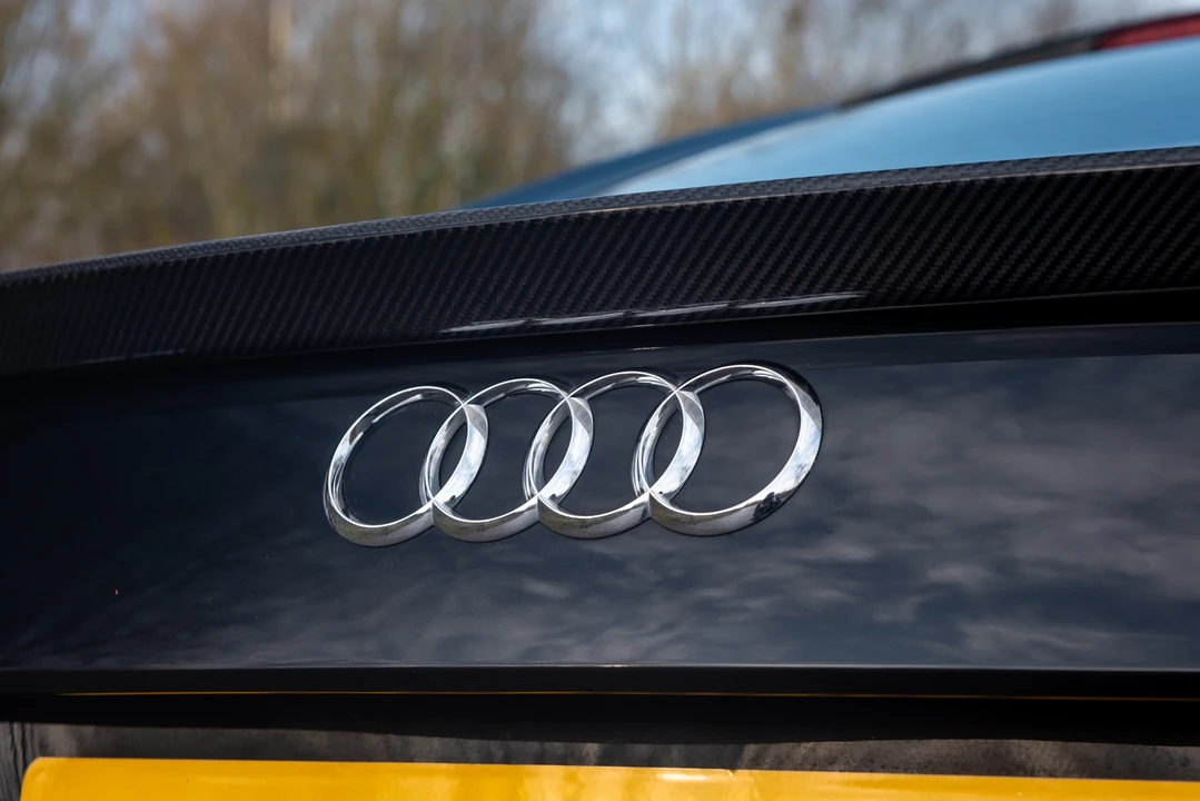 2014 Audi 42 R8 - Image 19 of 31