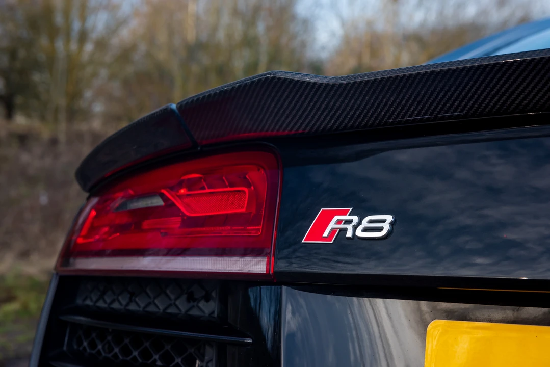 2014 Audi 42 R8 - Image 20 of 31
