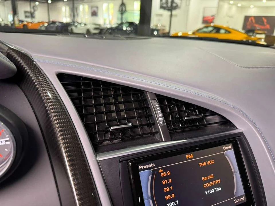 2014 Audi 42 R8 - Image 17 of 21