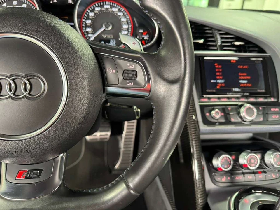 2014 Audi 42 R8 - Image 16 of 21