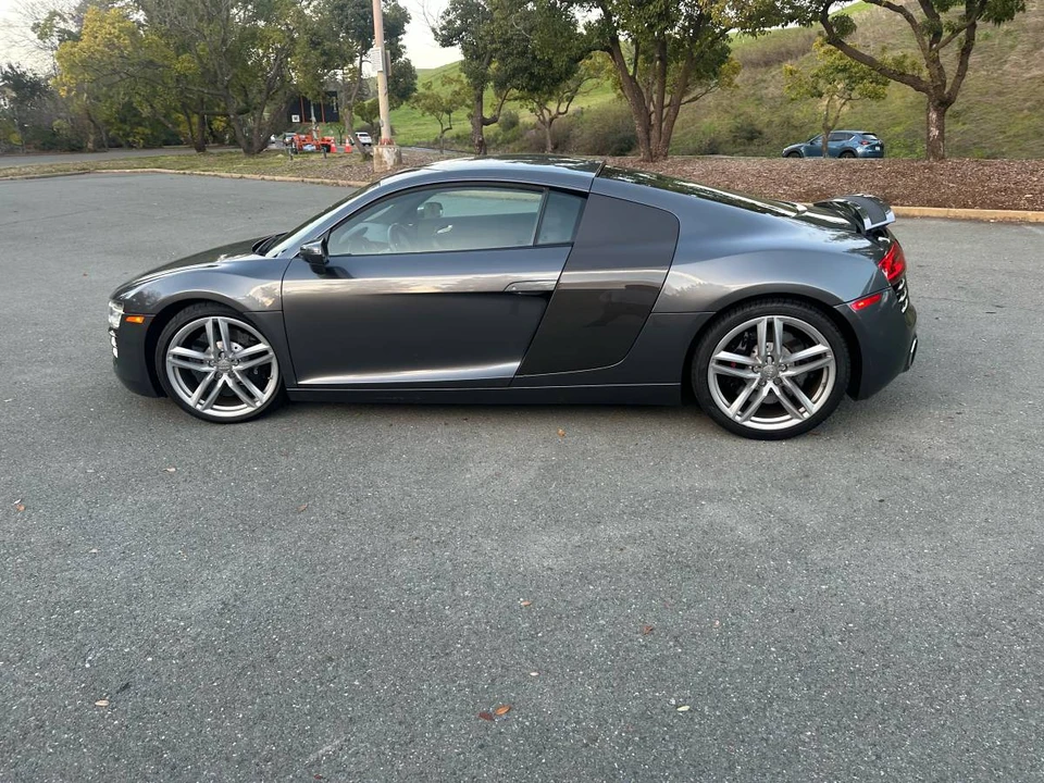 2014 Audi 42 R8 - Image 10 of 13