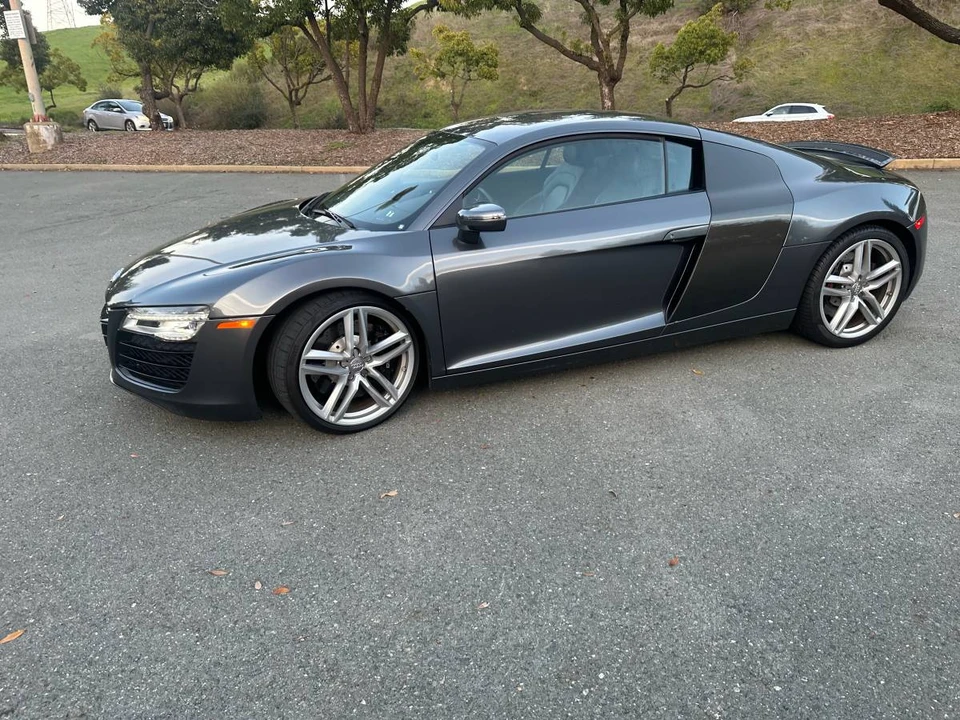 2014 Audi 42 R8 - Image 9 of 13