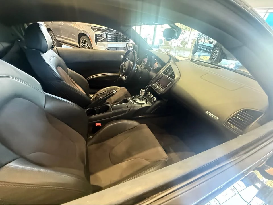 2014 Audi 42 R8 - Image 2 of 2