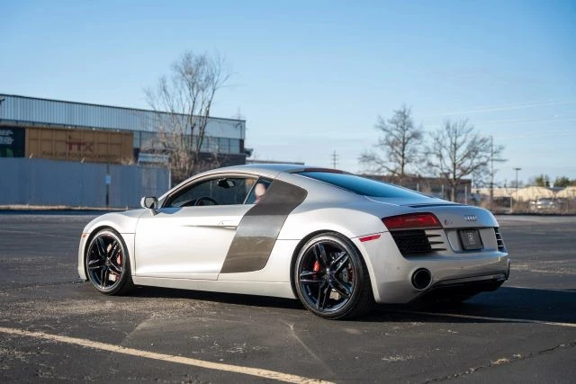 2014 Audi 42 R8 - Image 11 of 17