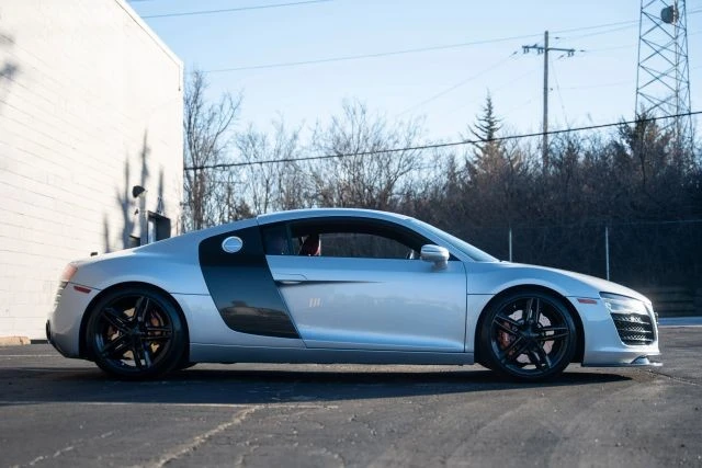 2014 Audi 42 R8 - Image 9 of 17
