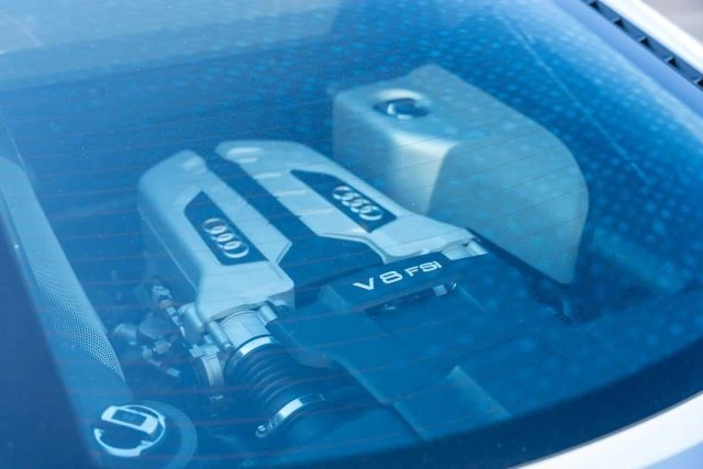 2014 Audi 42 R8 - Image 14 of 17