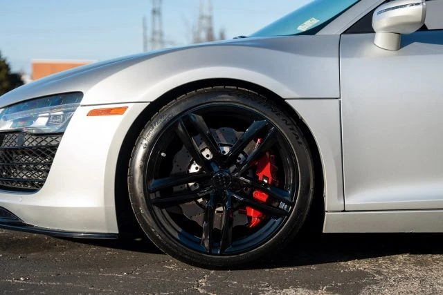 2014 Audi 42 R8 - Image 5 of 17