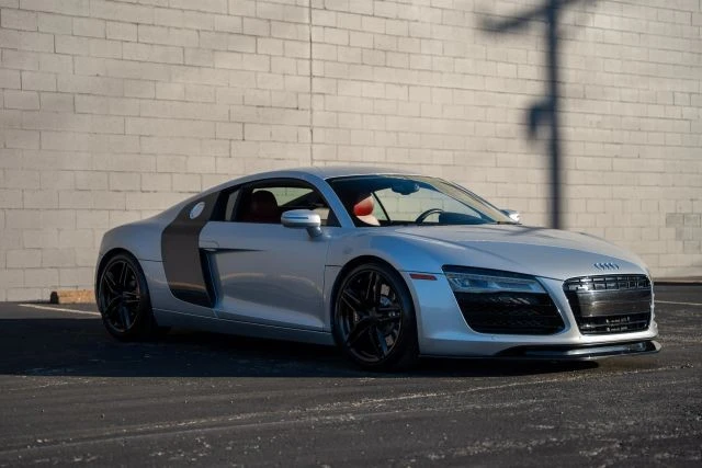 2014 Audi 42 R8 - Image 8 of 17