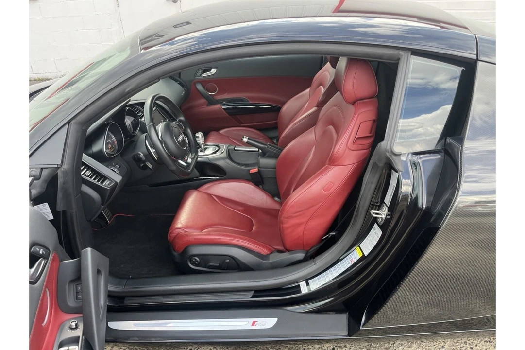 2014 Audi 42 R8 - Image 11 of 22