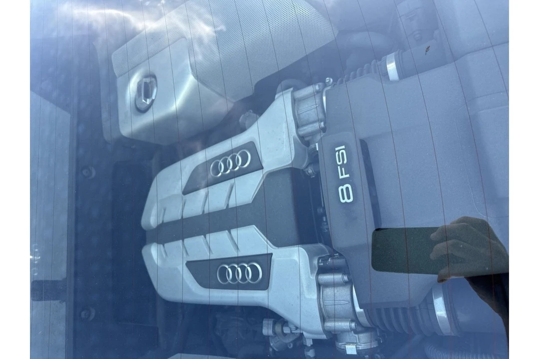 2014 Audi 42 R8 - Image 16 of 22