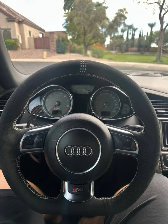 2014 Audi 42 R8 - Image 10 of 13