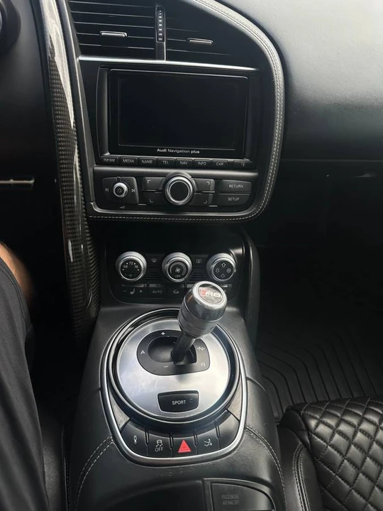 2014 Audi 42 R8 - Image 11 of 13