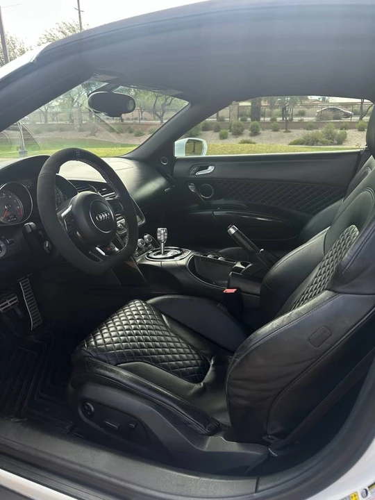 2014 Audi 42 R8 - Image 8 of 11