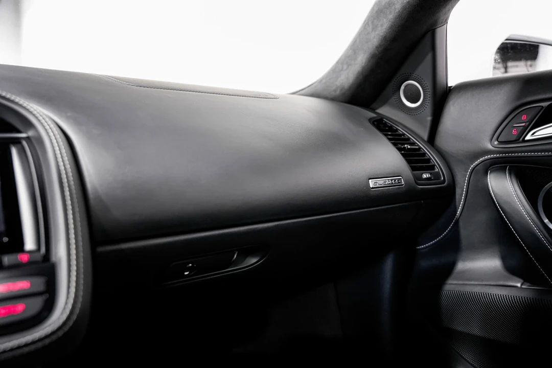 2014 Audi 42 R8 - Image 17 of 21